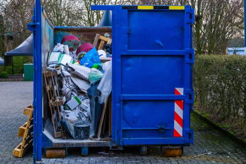 Kosten für einen Container zum Entrümpeln in Lage