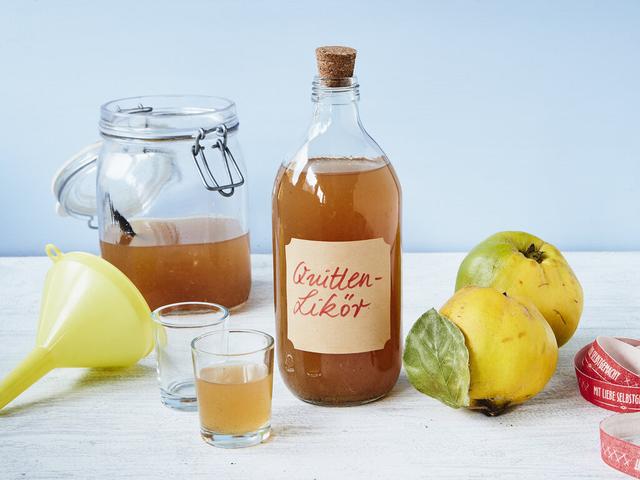 Entdecken Sie das Geheimnis des selbstgemachten Quittenlikörs Entdecken Sie das Geheimnis des selbstgemachten Quittenlikörs