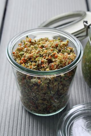 Rezept: Gemüsebrühe-Paste ohne Zucker und Hefe selber machen Rezept: Gemüsebrühe-Paste ohne Zucker und Hefe selber machen