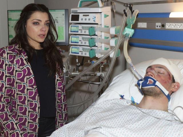 "Saschas Schicksal bei GZSZ: Wird er jemals wieder aufwachen?" "Saschas Schicksal bei GZSZ: Wird er jemals wieder aufwachen?"