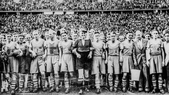 Die Geschichte von Schalke 04: Wann wurde der Verein deutscher Fußballmeister? Die Geschichte von Schalke 04: Wann wurde der Verein deutscher Fußballmeister?