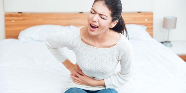 Schmerzen auf der rechten Seite: Mögliche Ursachen und Behandlungsmöglichkeiten