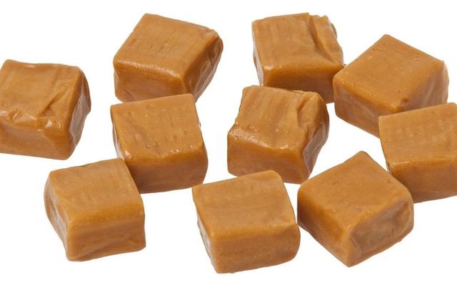 Genuss ohne Verpackungsmüll: Selbermachen von Karamellbonbons Genuss ohne Verpackungsmüll: Selbermachen von Karamellbonbons