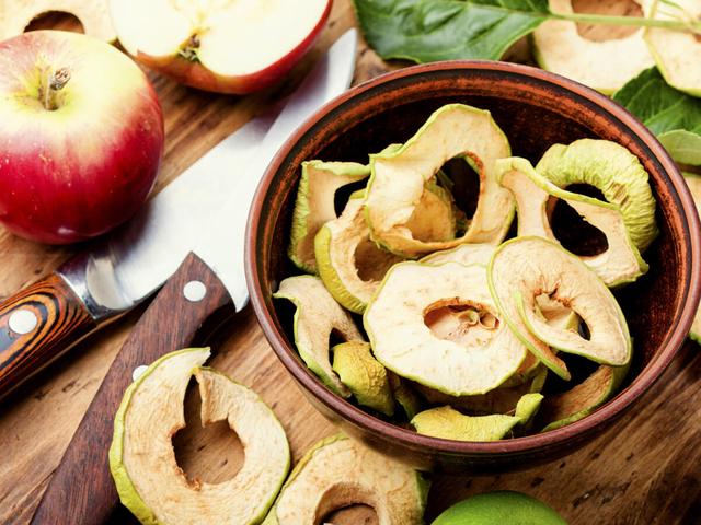 Selbstgemachte Apfelringe: Ein Klassiker für die süße Küche Selbstgemachte Apfelringe: Ein Klassiker für die süße Küche