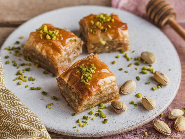 Backen wie ein Profi: Schritt-für-Schritt-Anleitung für selbstgemachte Baklava Backen wie ein Profi: Schritt-für-Schritt-Anleitung für selbstgemachte Baklava
