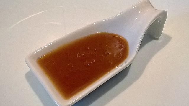 Fruchtig-scharfe Currysauce selber machen: Ideale Begleitung zu Fleischfondue Fruchtig-scharfe Currysauce selber machen: Ideale Begleitung zu Fleischfondue