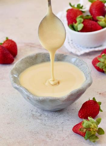 Rezept für selbstgemachte gezuckerte Kondensmilch Rezept für selbstgemachte gezuckerte Kondensmilch