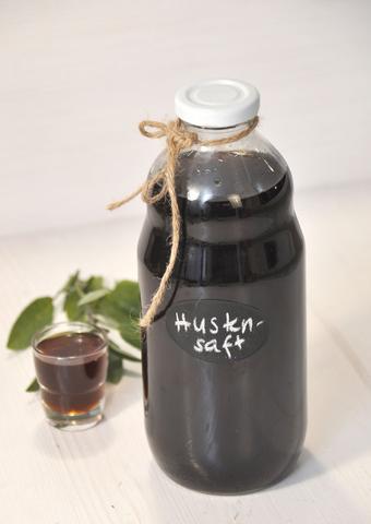 Natürliche Hausmittel gegen Husten: So stellt man seinen eigenen Hustensaft her Natürliche Hausmittel gegen Husten: So stellt man seinen eigenen Hustensaft her