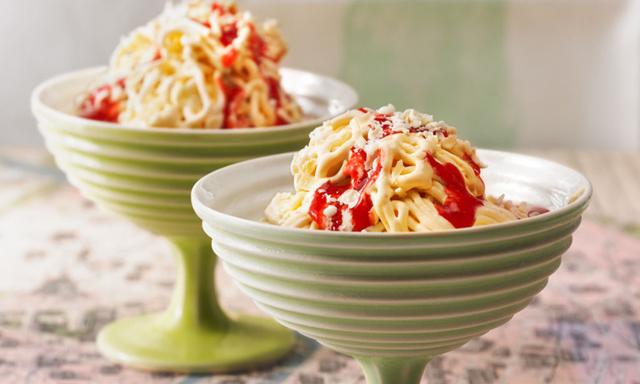 Einfache Anleitung: So gelingt das eigene Speiseeis ohne Eismaschine Einfache Anleitung: So gelingt das eigene Speiseeis ohne Eismaschine