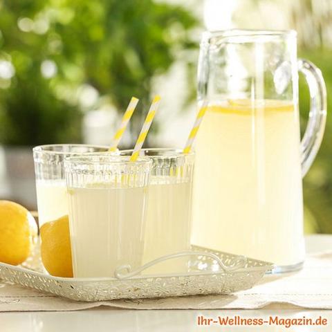 Gesunde Alternative: Zuckerfreie Zitronenlimonade selber machen Gesunde Alternative: Zuckerfreie Zitronenlimonade selber machen