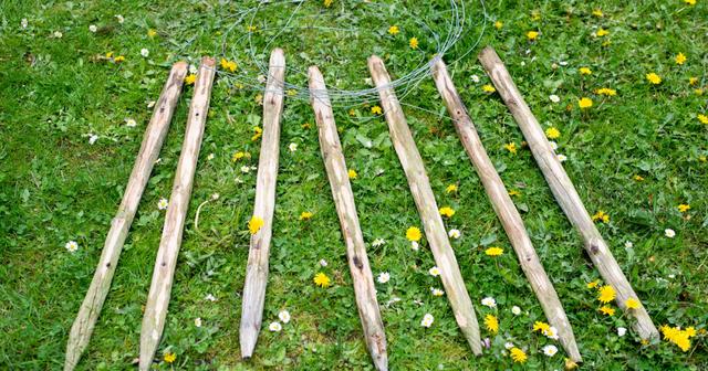 Staketenzaun: Die ideale Alternative zu Hecke und Steinmauer zum Selberbauen Staketenzaun: Die ideale Alternative zu Hecke und Steinmauer zum Selberbauen