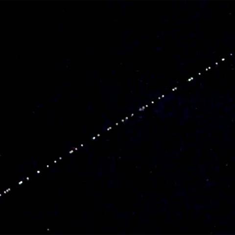 Starlink-Satelliten Sichtbarkeit: Tipps, um sie im Jahr 2022 zu erkennen Starlink-Satelliten Sichtbarkeit: Tipps, um sie im Jahr 2022 zu erkennen