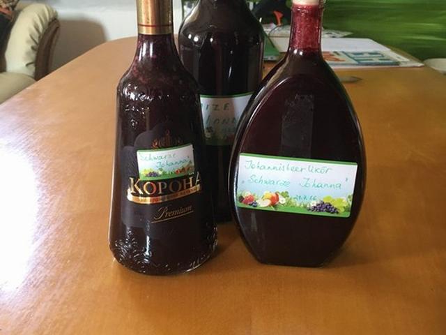 Genieße den Geschmack des Sommers mit selbstgemachtem Johannisbeerlikör