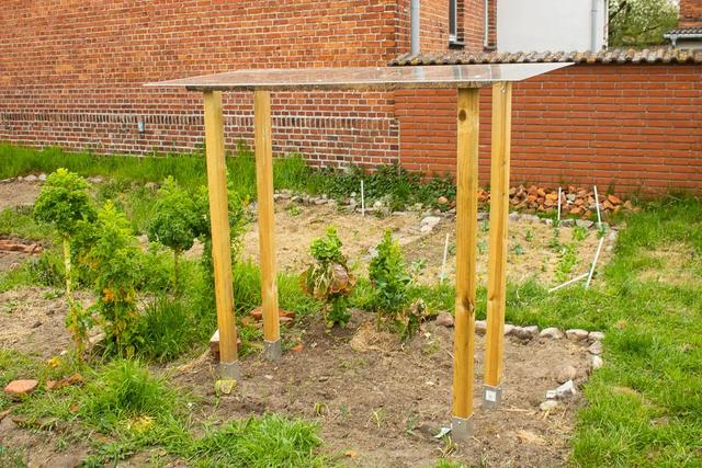 Schritt-für-Schritt-Anleitung: Tomatenüberdachung selber bauen Schritt-für-Schritt-Anleitung: Tomatenüberdachung selber bauen