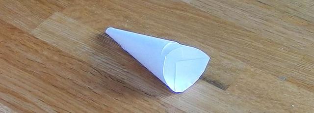 Trichter selber basteln - Anleitung für eine kostengünstige Variante Trichter selber basteln - Anleitung für eine kostengünstige Variante