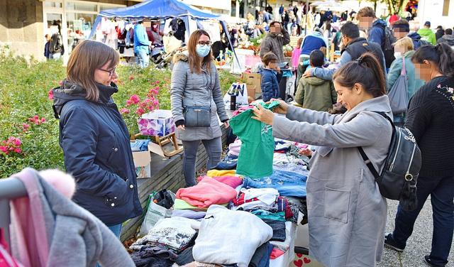 Glückstalertage mit Kirmes und Flohmarkt in Brackwede Glückstalertage mit Kirmes und Flohmarkt in Brackwede
