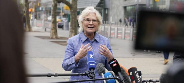 Das Problem mit der Kommunikation: Warum wird Lambrecht kritisiert? Das Problem mit der Kommunikation: Warum wird Lambrecht kritisiert?