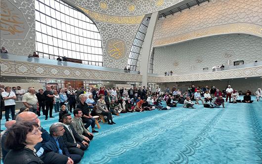 Wann ist heute Iftar in Nordrhein-Westfalen? Diyanet İşleri Başkanlığı berechnet es für Sie. Wann ist heute Iftar in Nordrhein-Westfalen? Diyanet İşleri Başkanlığı berechnet es für Sie.