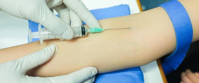 Tipps vor der Untersuchung: Was darf man vor einer Blutabnahme trinken? Tipps vor der Untersuchung: Was darf man vor einer Blutabnahme trinken?