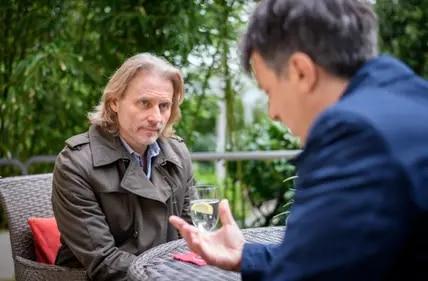 Mögliche Absetzung? Gerüchte um das Ende von Mögliche Absetzung? Gerüchte um das Ende von