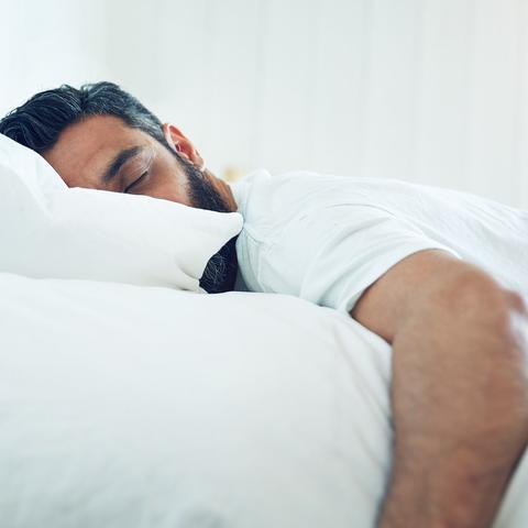 Nächtliches Schwitzen: Was tun, wenn es zum Problem wird? Nächtliches Schwitzen: Was tun, wenn es zum Problem wird?