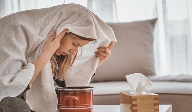 Trockener Husten seit Wochen? Wann Sie zum Arzt gehen sollten Trockener Husten seit Wochen? Wann Sie zum Arzt gehen sollten