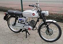 Führerschein und Mindestalter für das Fahren eines Kleinkraftrads