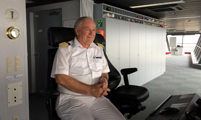 Die Bedeutung des Staff Kapitäns an Bord eines Schiffes erklärt Die Bedeutung des Staff Kapitäns an Bord eines Schiffes erklärt