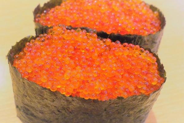 4. Unterschiede zwischen Masago, Tobiko, Ikura und Kaviar: Größe, Farbe und Geschmack im Vergleich 4. Unterschiede zwischen Masago, Tobiko, Ikura und Kaviar: Größe, Farbe und Geschmack im Vergleich