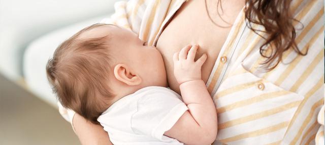 Mastitis bei Neugeborenen: Symptome und Behandlungsmöglichkeiten Mastitis bei Neugeborenen: Symptome und Behandlungsmöglichkeiten