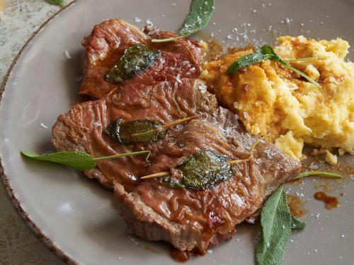 2. Die Geschichte von Saltimbocca: Ursprung und Verbreitung 2. Die Geschichte von Saltimbocca: Ursprung und Verbreitung