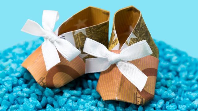 Die Rolle des Taufpaten: Aufgaben, rechtliche Verpflichtungen und passende Geschenke