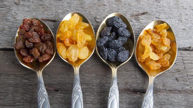 Was sind Sultaninen und wie unterscheiden sie sich von Rosinen? Was sind Sultaninen und wie unterscheiden sie sich von Rosinen?