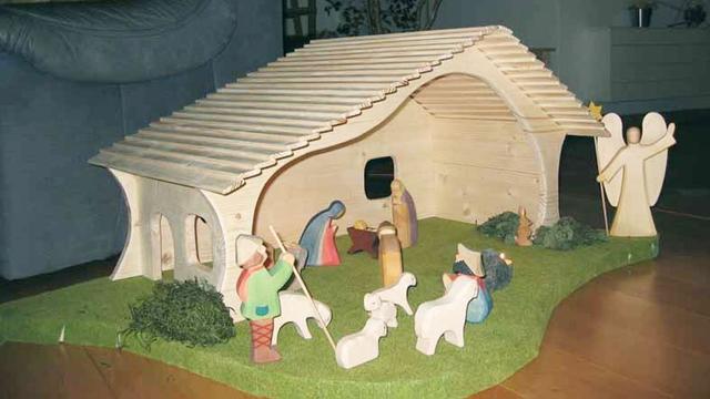 DIY-Anleitung: Weihnachtskrippe selber bauen - Traditionelle Varianten und moderne Designs DIY-Anleitung: Weihnachtskrippe selber bauen - Traditionelle Varianten und moderne Designs