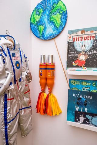 Schritt-für-Schritt Anleitung: So basteln Sie Ihr eigenes Astronauten-Kostüm Schritt-für-Schritt Anleitung: So basteln Sie Ihr eigenes Astronauten-Kostüm