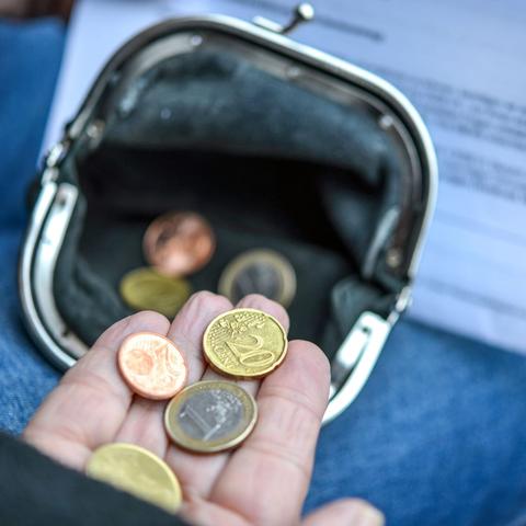 Finanzielle Auswirkungen einer 1100 Euro Rente: Was bleibt übrig?